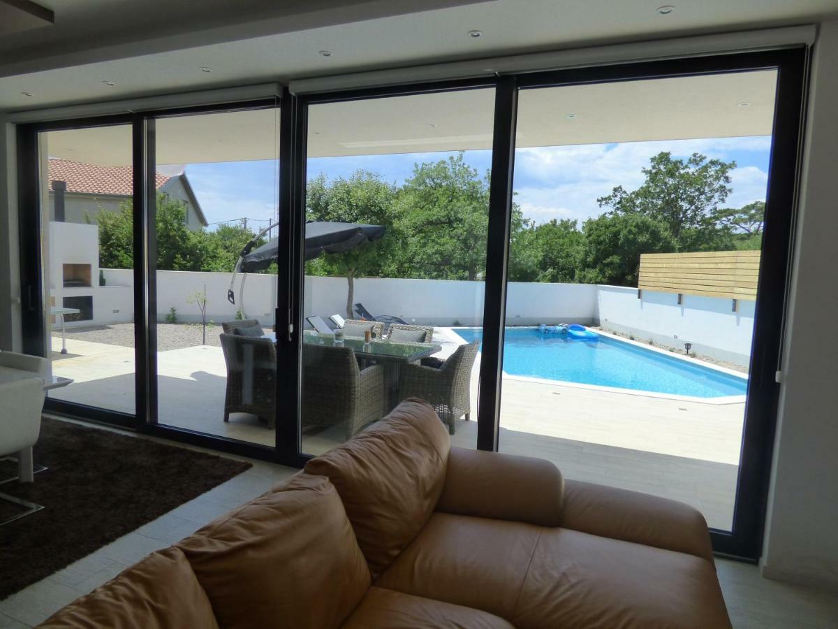 Vila Martina - Bellevue Smrika Bagian luar foto